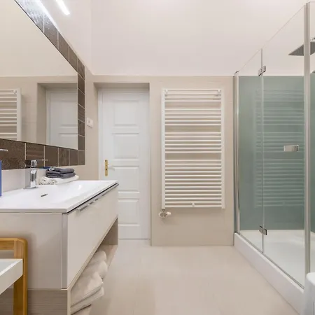 Souper Downtown-kiraly Street Appartamento *