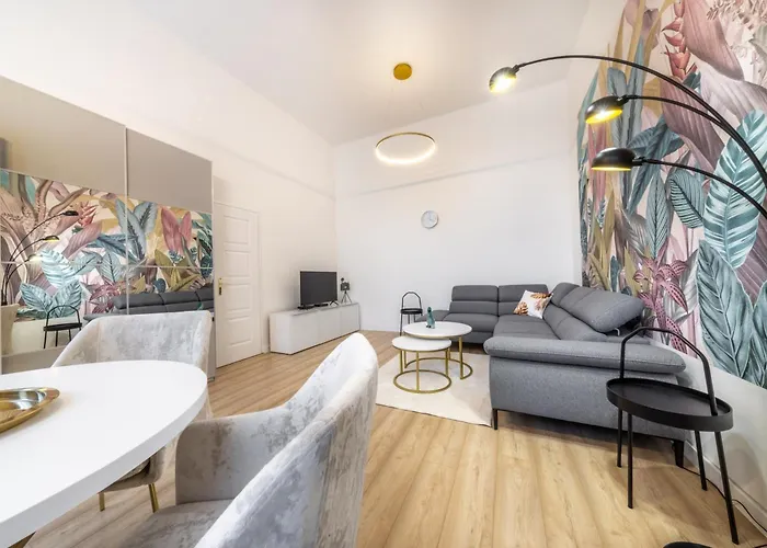 Souper Downtown-kiraly Street Appartement